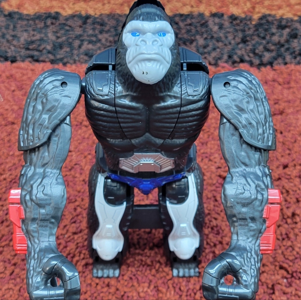 Transformers Generations War for Cybertron Kingdom Voyager WFC-K8 Optimus Primal
